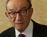 前美国央行美联储（Federal Reserve）主席格林斯潘（Alan Greenspan）表示，降低美国长期赤字将不可避免地会带来经济痛苦。(Nicholas KAMM/AFP)
