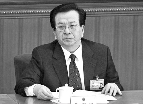 中共前國家副主席曾慶紅被稱為江澤民「大內總管」。香港青關會製造「香港610仇恨事件」的背後正是曾經長期負責港澳事務的前政治局委員曾慶紅幕後操縱。(Andrew Wong/Getty Images) 中共前國家副主席曾慶紅被稱為江澤民「大內總管」。香港青關會製造「香港610仇恨事件」的背後正是曾經長期負責港澳事務的前政治局委員曾慶紅幕後操縱。(Andrew Wong/Getty Images)
