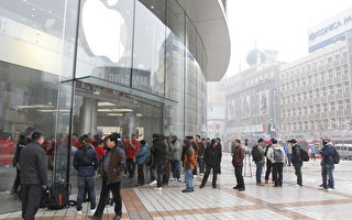 iPhone 5大陆正式发售 抢购风潮不再