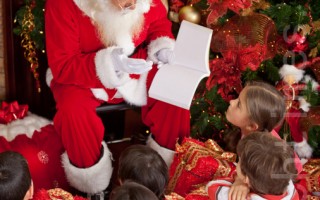 加拿大各族裔孩童盼获圣诞老人礼物
