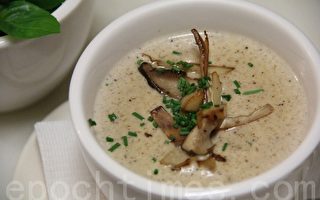 【舞动味蕾】法式奶油蕈菇浓汤