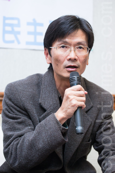 台灣守護民主平台會長徐偉群。 (攝影:陳柏州 /大紀元) 台灣守護民主平台會長徐偉群。 (攝影:陳柏州 /大紀元)