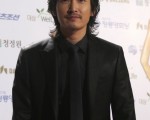 曹承佑凭借《马医》获演技大奖与最佳男演员奖。（图/Getty Images）