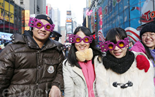 欢庆重生 纽约时代广场迎接2013新年