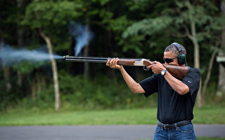 奥巴马公开射击照 示意并非一味反枪