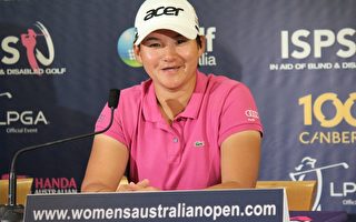 2月13日，澳洲女子高爾夫公開賽前夕，曾雅妮在記者會上接受採訪。（攝影：Lucy/大紀元）