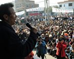 中国陆丰乌坎村在争取民主维权。图为2011年2月21日乌坎村村民在召开村民大会。(MARK RALSTON/AFP/Getty Images)