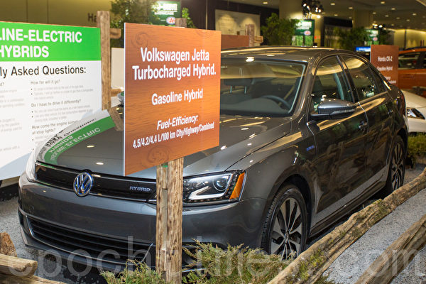 大众捷达涡轮增压混合动力车,再次证明节省燃料和开车乐趣并不互相排斥。(摄影:艾文/大纪元)
大众捷达涡轮增压混合动力车,再次证明节省燃料和开车乐趣并不互相排斥。(摄影:艾文/大纪元)