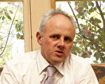 澳洲联邦参议员约翰•马迪根(John Madigan)于3月21日向参议院提交了一份反对活体摘取器官行为动议案,(图片来源:澳洲政府网站)