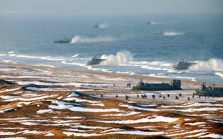 朝鲜PS军演气垫船舰队以“壮大军容”