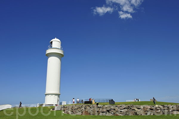 Flagstaff Hill公园高矗的灯塔(摄影:简玬/大纪元) Flagstaff Hill公园高矗的灯塔(摄影:简玬/大纪元)