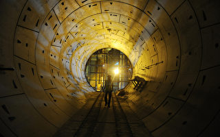 印度隧道突然坍塌 40工人被困但性命无忧
