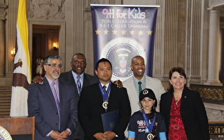 舊金山華裔10歲童榮獲911英雄獎