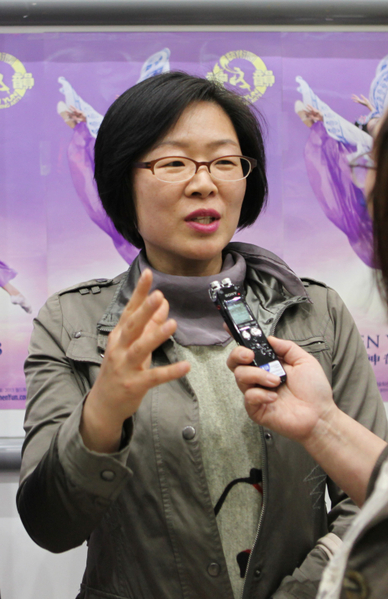 世宗電視廣播部長金映珍的夫人洪美英(攝影:金珍泰/大紀元) 世宗電視廣播部長金映珍的夫人洪美英(攝影:金珍泰/大紀元)