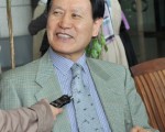 教會牧師、大學教授兼詩人的金漢植(攝影:金珍泰/大紀元)