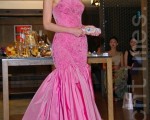陳庭妮梳赫本頭，4月8日與凱渥名模們出席一場品牌春夏新裝秀。（攝影:黃宗茂/大紀元）