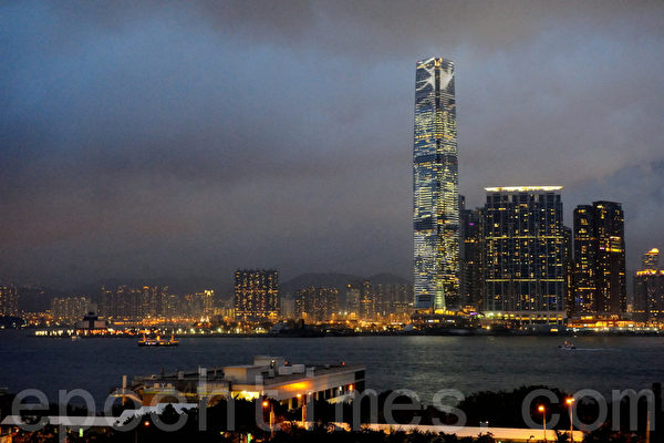 譚笑飛：評「經濟發展解決香港問題」