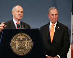 紐約市警察局長凱利（左）和市長彭博（圖片由市長辦公室提供，攝影：Spencer T Tucker ）