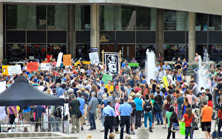 多伦多数百市民集会 呼吁市长福特辞职