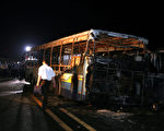 2013年6月7日福建廈門BRT快速公交大火爆炸案造成47人死亡。圖為被燒燬的公交車。（AFP）