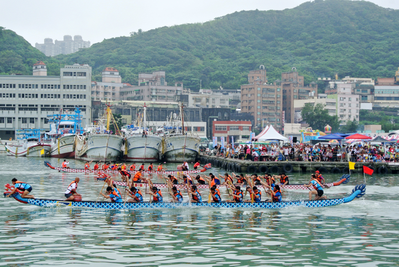 金蛇年粽香飘端午基隆赛龙舟嘉年华会 大纪元