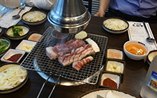 济州岛名吃：黑猪肉和肉面条