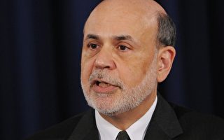 美聯儲（Fed）主席伯南克（Ben S. Bernanke）7月10日表示，將在「可預見的未來」持續寬鬆政策，一掃市場疑慮，隨後歐、亞股市開出紅盤。資料圖片。(Mandel NGAN/AFP)