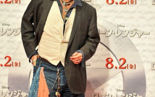 7月17日，约翰尼•德普出席《独行侠》在日本东京的首映式。（图/Keith Tsuji/Getty Images）