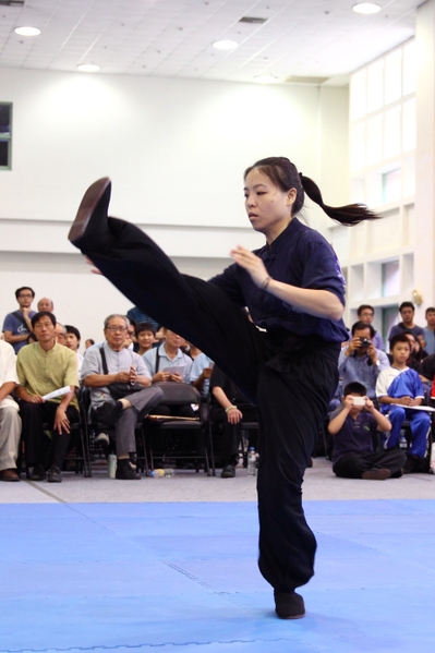 2013年新唐人第四屆「全世界華人武術大賽」亞太初賽女子拳術組選手張亞琳。(林伯東/大紀元)
