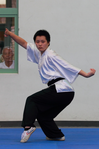 2013年新唐人第四屆「全世界華人武術大賽」亞太初賽女子拳術組選手盧韋安。(許基東/大紀元)