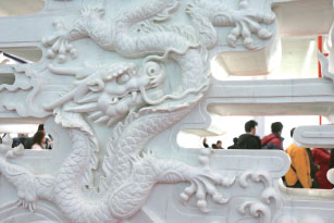 古籍中龙现身人间又飞回天上的记载颇多,都被认为是祥瑞之兆。(AFP) 古籍中龙现身人间又飞回天上的记载颇多,都被认为是祥瑞之兆。(AFP)