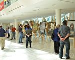 真善忍國際美展震撼愛城民眾 感動市府官員