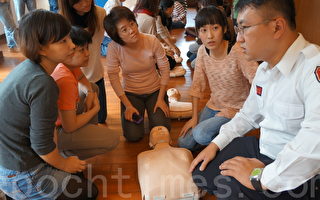 中原大學舉辦外籍生CPR教學