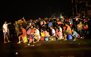 菲律宾灾区绝望情绪蔓延 电力最快需2个月恢复