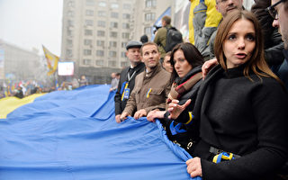 欧盟与俄争乌克兰 季莫申科绝食促签欧盟协定