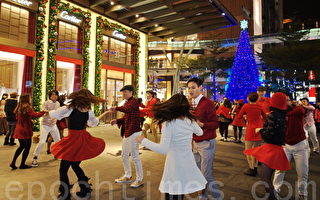 组图：台北香堤大道圣诞浪漫缤纷