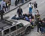 1月10日，旧金山中国城内发生车祸的现场。（曹景哲/大纪元）