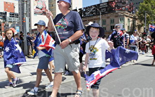 組圖：藍旗飄飄  墨爾本人歡度澳洲國慶節