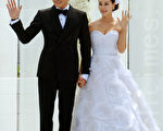 2010年張東健與高素榮舉行婚禮資料照。（徐孝斌/大紀元）