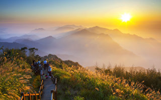 新詩：夕語南方