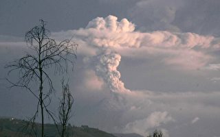 厄瓜多爾通古拉瓦火山再度噴發