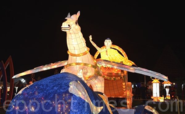 2014臺灣燈會，法輪大法燈區「神駒天車」。〈蘇玉芬/大紀元〉