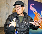 韩国知名小说家兼社史顾问史怡采（Sa Yichae）观看了2月13日神韵在韩国果川市民会馆的演出。（金国焕/大纪元）