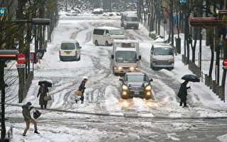 日本破纪录暴风雪夹大雨 6死千余人伤