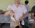 台灣歌手李崗霖發片前夕，赴峇里島學廚藝。（台視提供）