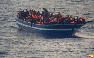意：地中海救起4千多渡海移民