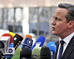 英国首相卡梅伦（David Cameron）宣布，为了防止恐怖攻击在英国发生，尽快调查穆斯林兄弟会与恐怖份子的关系。图为3月21日，卡梅伦参加欧盟峰会到达布鲁塞尔对媒体讲话。（GEORGES GOBET／AFP）