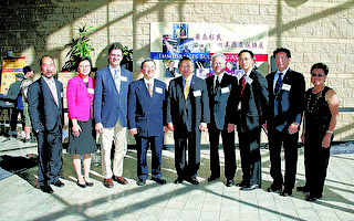 尔湾市府展出“华裔移民对美国贡献”