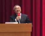 中研院人文社會科學研究中心研究員施俊吉指出，馬政府想讓台灣中國化，破壞均衡狀態，帶來社會與經濟上的動盪。（徐翠玲／大紀元）