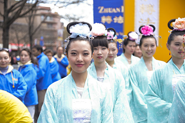 2014纽约民众纪念“四·二五”集会(戴兵/大纪元) 2014纽约民众纪念“四·二五”集会(戴兵/大纪元)